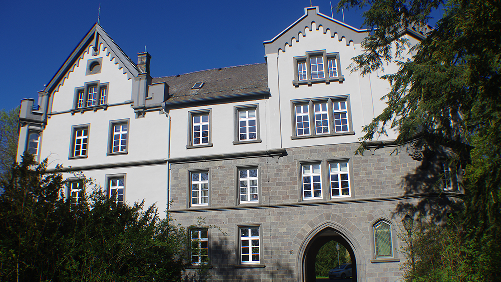 Rathaus im Busecker Schlosspark