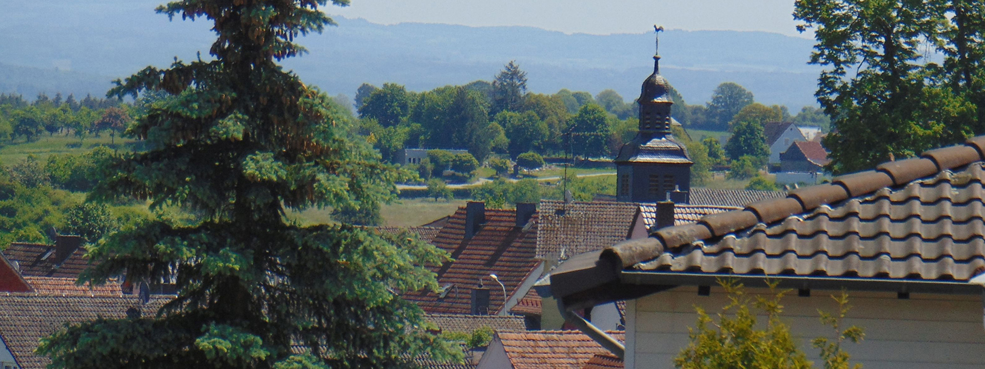 Alter Ortskern mit Kirche von Oppenrod
